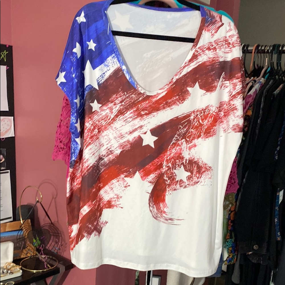 Patriotic Red and Blue Graphic Short Sleeve T-Shirt